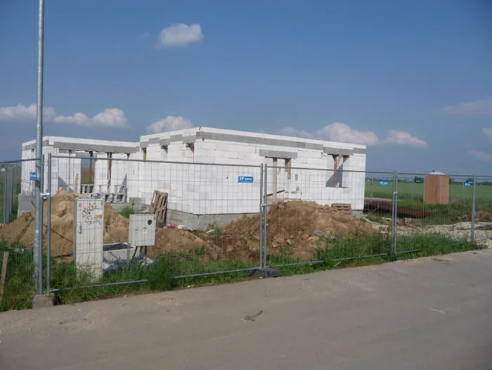 Oplotenie stavieb a rekonštrukcií — JF FENCE mobilné oplotenie