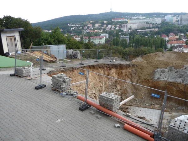 Oplotenie stavieb a rekonštrukcií — JF FENCE mobilné oplotenie